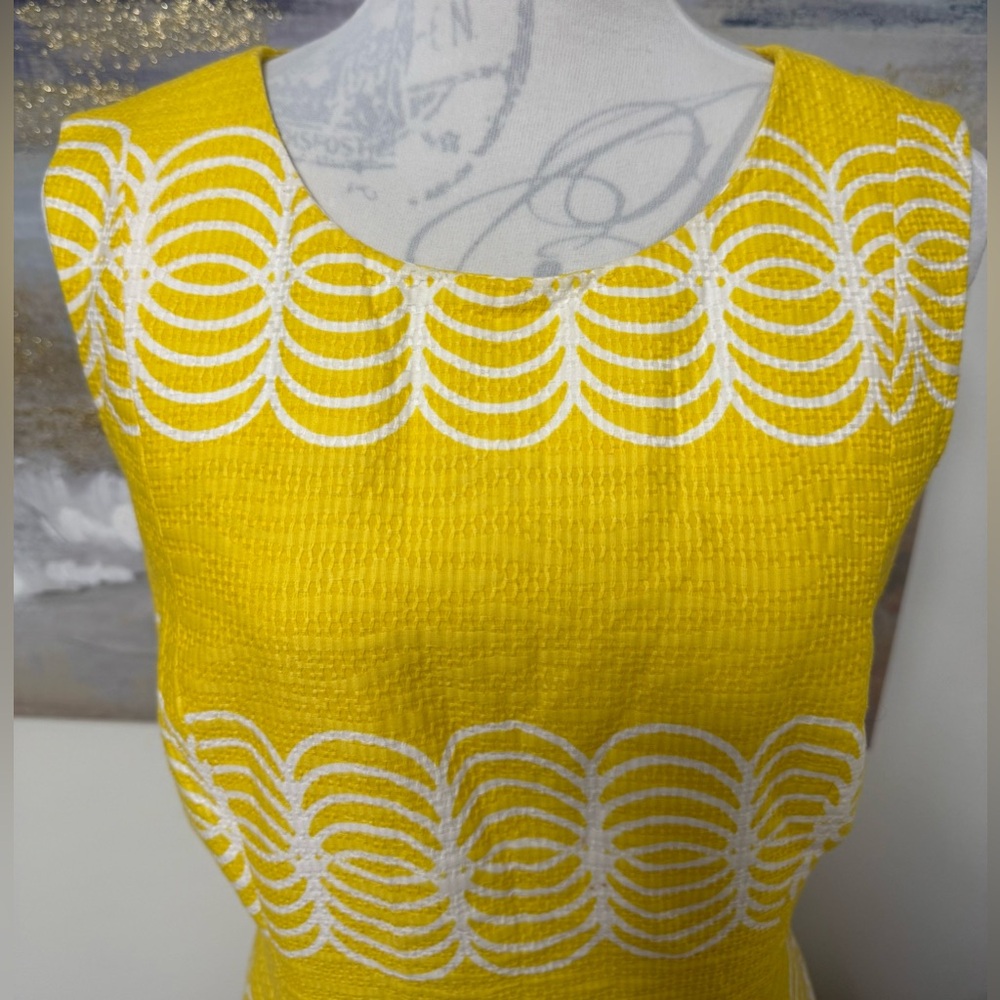 JUST TAYLOR Yellow and White Sleeveless Dress, Size 14